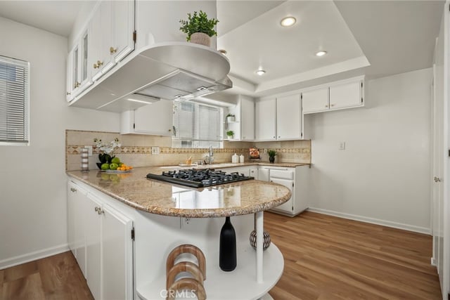 18550 Hatteras Street 87, Tarzana, CA 91356 — photo 10 of 35