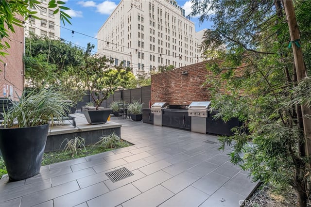 460 S Spring Unit 702, Los Angeles, CA 90013 — photo 26 of 33