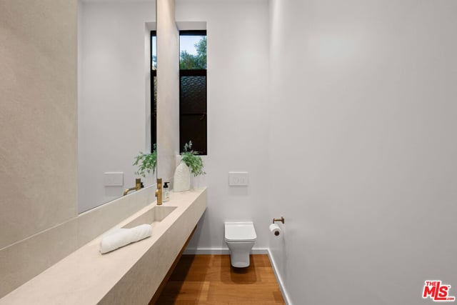 745 Sunset Avenue, Venice, CA 90291 — photo 16 of 53