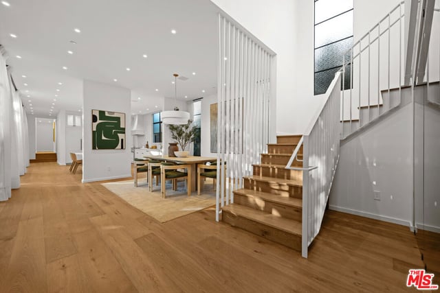 745 Sunset Avenue, Venice, CA 90291 — photo 2 of 53