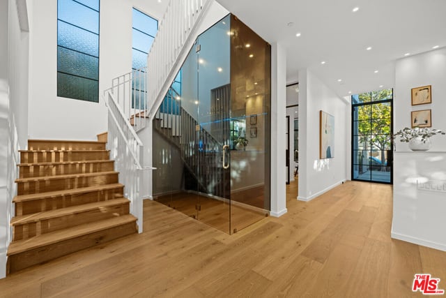 745 Sunset Avenue, Venice, CA 90291 — photo 8 of 53