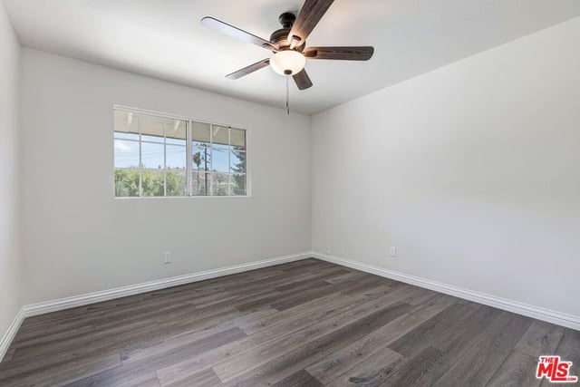 27127 Garza Drive, Saugus, CA 91350 — photo 23 of 36