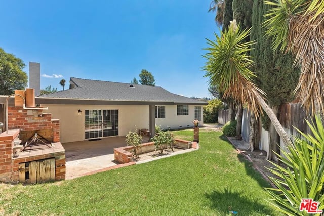 27127 Garza Drive, Saugus, CA 91350 — photo 29 of 36