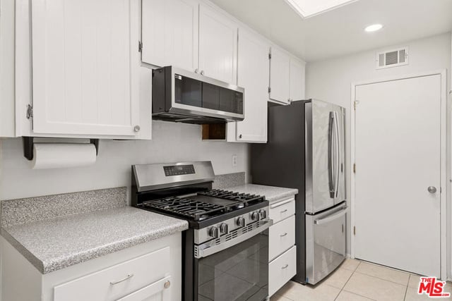 169 Ripley Street, Camarillo, CA 93010 — photo 11 of 21