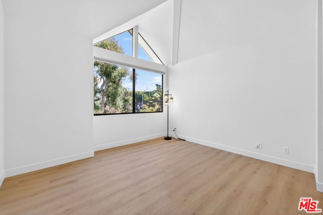 1754 11th Street 101, Santa Monica, CA 90404 — photo 25 of 50