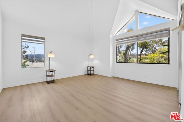1754 11th Street 101, Santa Monica, CA 90404 — photo 32 of 50