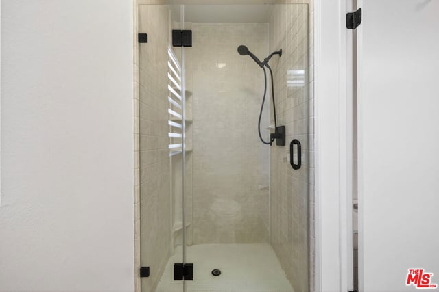 1754 11th Street 101, Santa Monica, CA 90404 — photo 37 of 50