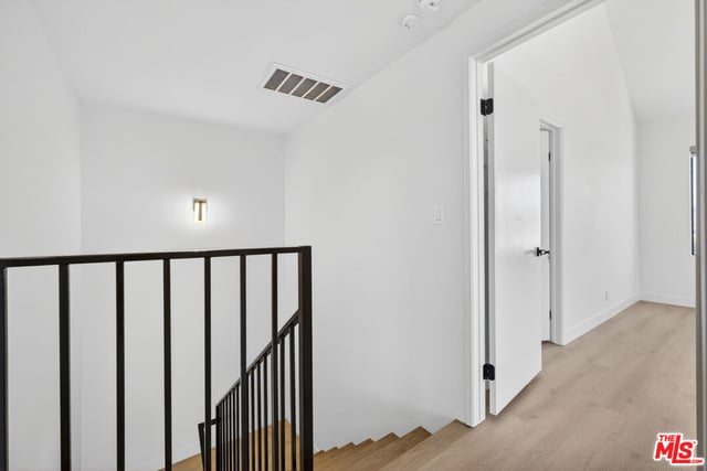 1754 11th Street 101, Santa Monica, CA 90404 — photo 38 of 50