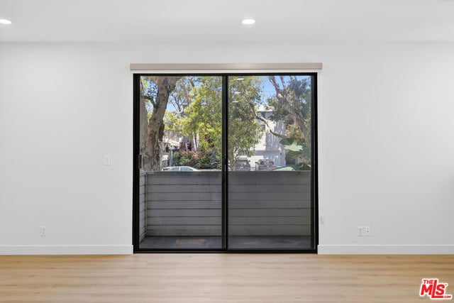 1754 11th Street 101, Santa Monica, CA 90404 — photo 39 of 50
