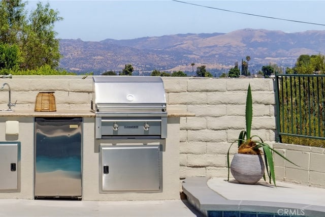 4715 Burgundy Road, Woodland Hills, CA 91364 — photo 24 of 34