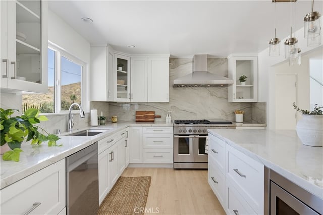4715 Burgundy Road, Woodland Hills, CA 91364 — photo 5 of 34