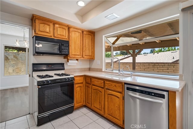 26562 Cardwick Court, Newhall, CA 91321 — photo 14 of 42