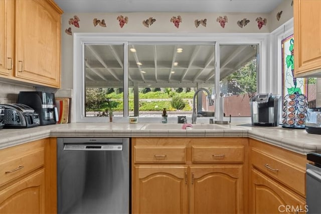 29159 Lotusgarden Drive, Canyon Country, CA 91387 — photo 13 of 37