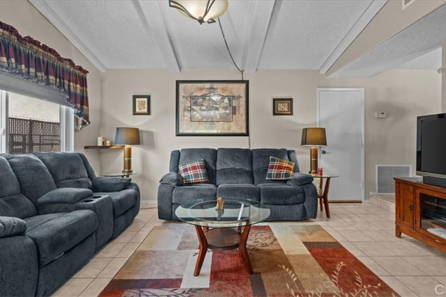29159 Lotusgarden Drive, Canyon Country, CA 91387 — photo 8 of 37