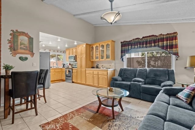 29159 Lotusgarden Drive, Canyon Country, CA 91387 — photo 9 of 37