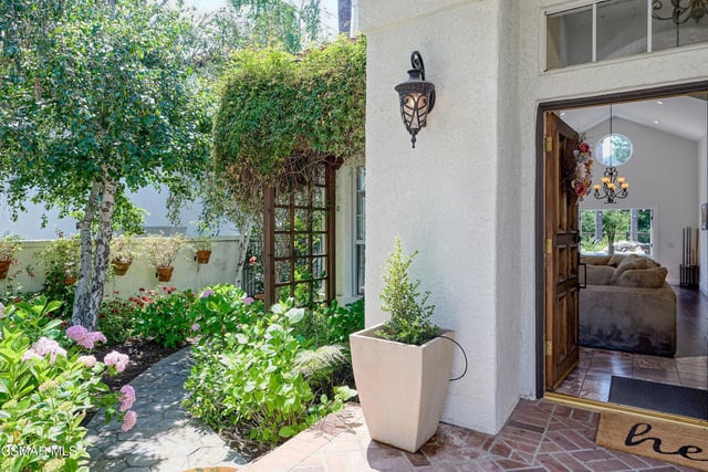 2554 Kirsten Lee Drive, Westlake Village, CA 91361 — photo 6 of 35
