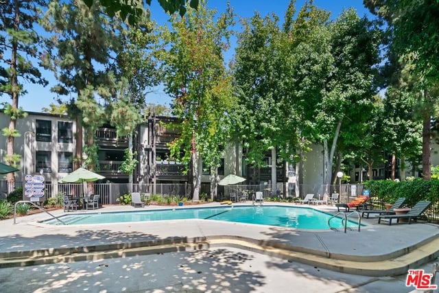 7742 Redlands Street D1046, Los Angeles, CA 90293 — photo 22 of 33