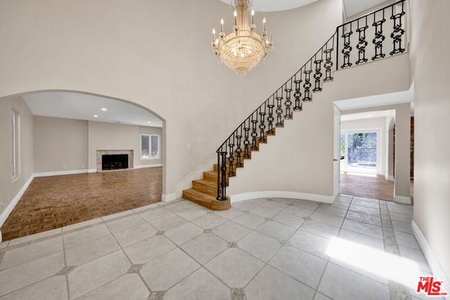 16608 Park Lane Circle, Los Angeles, CA 90049 — photo 4 of 47