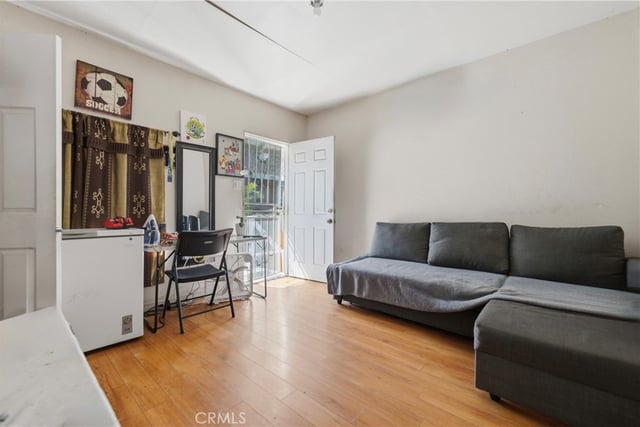706 W 42nd, Los Angeles, CA 90037 — photo 23 of 27