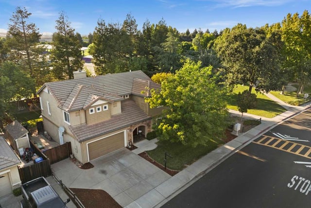 1049 Meadowgate Way, Brentwood, CA 94513 — photo 13 of 62
