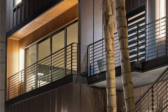 3601 Dixie Canyon Place, Sherman Oaks, CA 91423 — photo 3 of 47