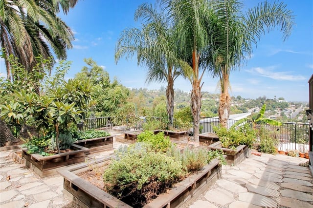 4324 Corona, Los Angeles, CA 90032 — photo 33 of 45