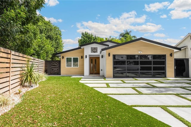 4656 Greenbush, Sherman Oaks, CA 91423 — photo 2 of 40