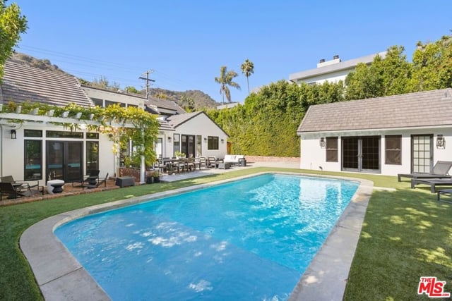 1960 Coldwater Canyon Drive, Beverly Hills, CA 90210 — photo 29 of 33