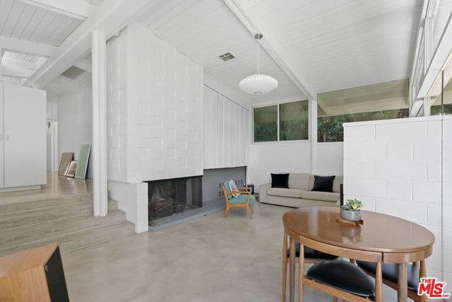 810 Bramble Way, Los Angeles, CA 90049 — photo 30 of 44