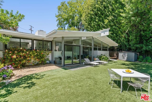 810 Bramble Way, Los Angeles, CA 90049 — photo 40 of 44