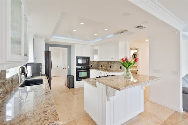 2355 Peninsula, Oxnard, CA 93035 — photo 5 of 49
