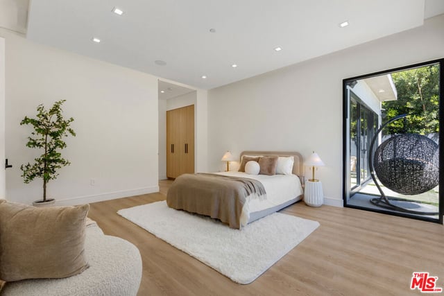 5216 Etiwanda Avenue, Tarzana, CA 91356 — photo 30 of 47