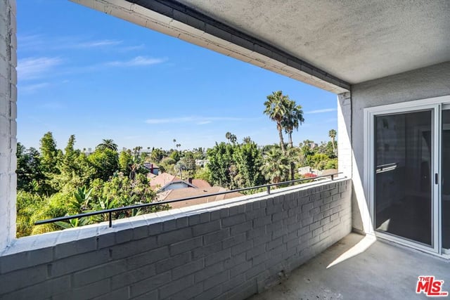 7560 Hollywood Boulevard 303, Los Angeles, CA 90046 — photo 17 of 28