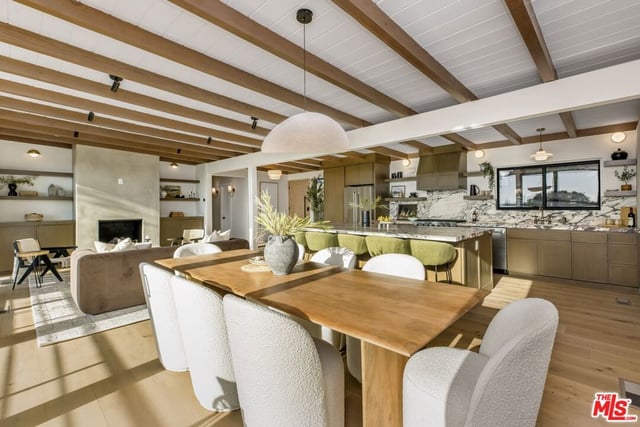 645 Luton Drive, Glendale, CA 91206 — photo 14 of 58