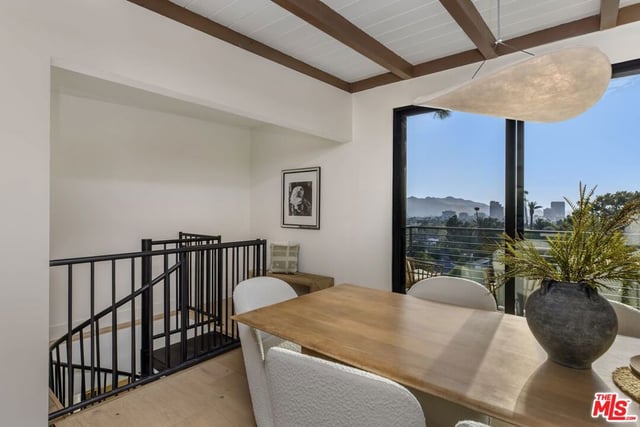 645 Luton Drive, Glendale, CA 91206 — photo 15 of 58