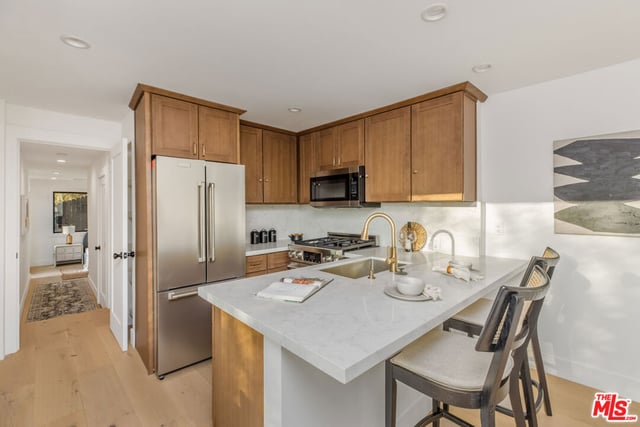 645 Luton Drive, Glendale, CA 91206 — photo 34 of 58
