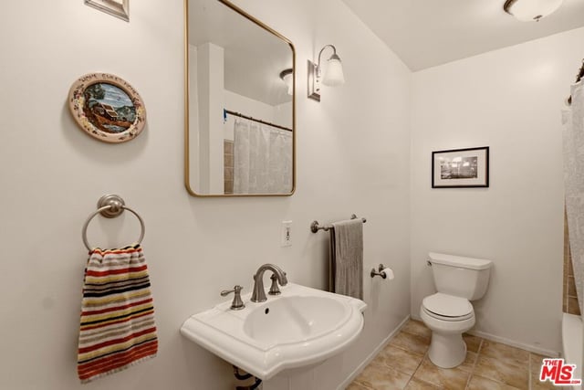 960 Larrabee Street 117, West Hollywood, CA 90069 — photo 13 of 20