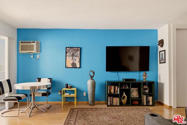 960 Larrabee Street 117, West Hollywood, CA 90069 — photo 9 of 20