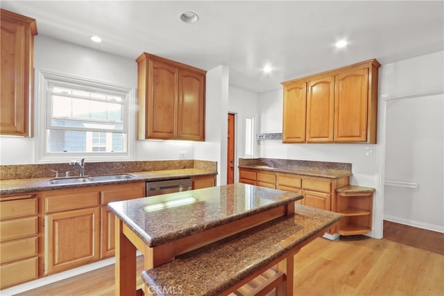 1131 E 2nd, Long Beach, CA 90802 — photo 15 of 40