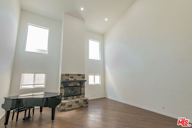 4343 Shadyglade Avenue, Studio City, CA 91604 — photo 5 of 39
