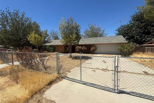 41111 172nd E, Lancaster, CA 93535 — photo 3 of 3