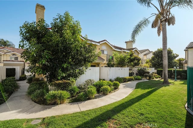 11463 1/2 Excelsior Drive, Norwalk, CA 90650 — photo 4 of 31