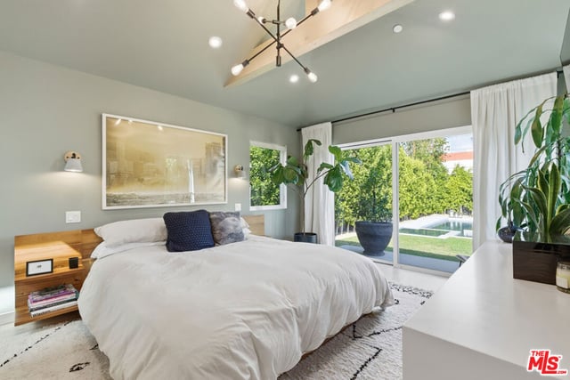 1726 S Stanley Avenue, Los Angeles, CA 90019 — photo 12 of 34