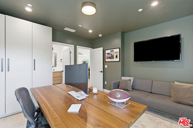 1726 S Stanley Avenue, Los Angeles, CA 90019 — photo 20 of 34