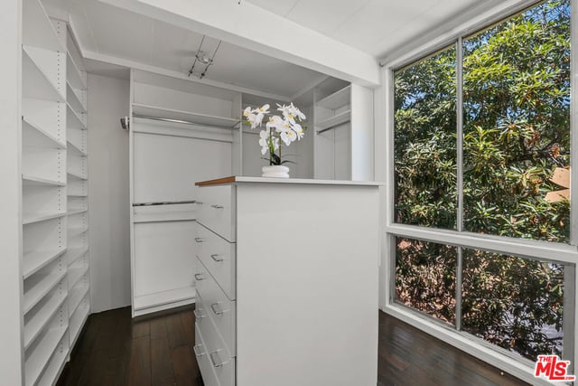 8867 Hollywood Hills Road, Los Angeles, CA 90046 — photo 15 of 44