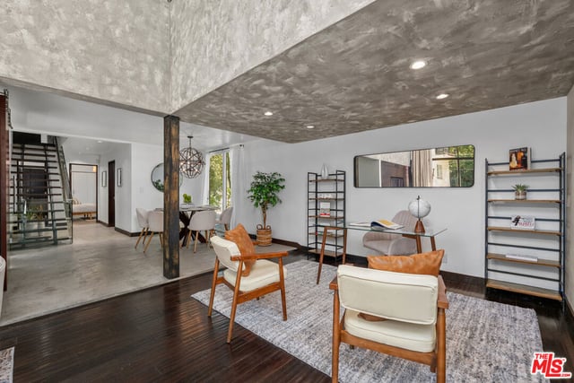 8867 Hollywood Hills Road, Los Angeles, CA 90046 — photo 27 of 44