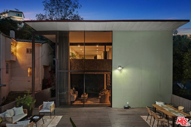 8867 Hollywood Hills Road, Los Angeles, CA 90046 — photo 39 of 44
