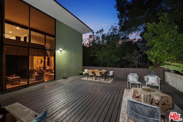 8867 Hollywood Hills Road, Los Angeles, CA 90046 — photo 41 of 44