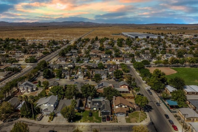 812 W Ave H-5, Lancaster, CA 93534 — photo 41 of 41