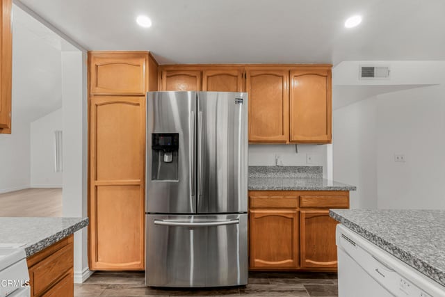 812 W Ave H-5, Lancaster, CA 93534 — photo 8 of 41